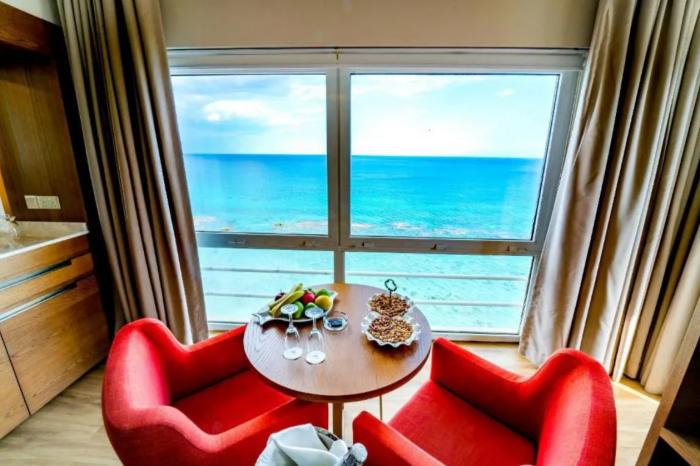 Salamis Bay Conti Resort Hotel & Casino Фамагуста Номер фото A room at the hotel