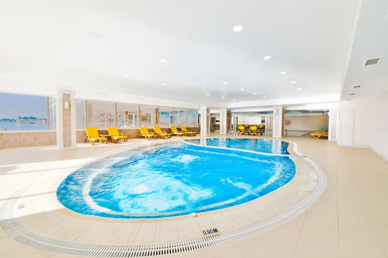 Salamis Bay Conti Resort Hotel & Casino Фамагуста Экстерьер фото The swimming pool at the hotel